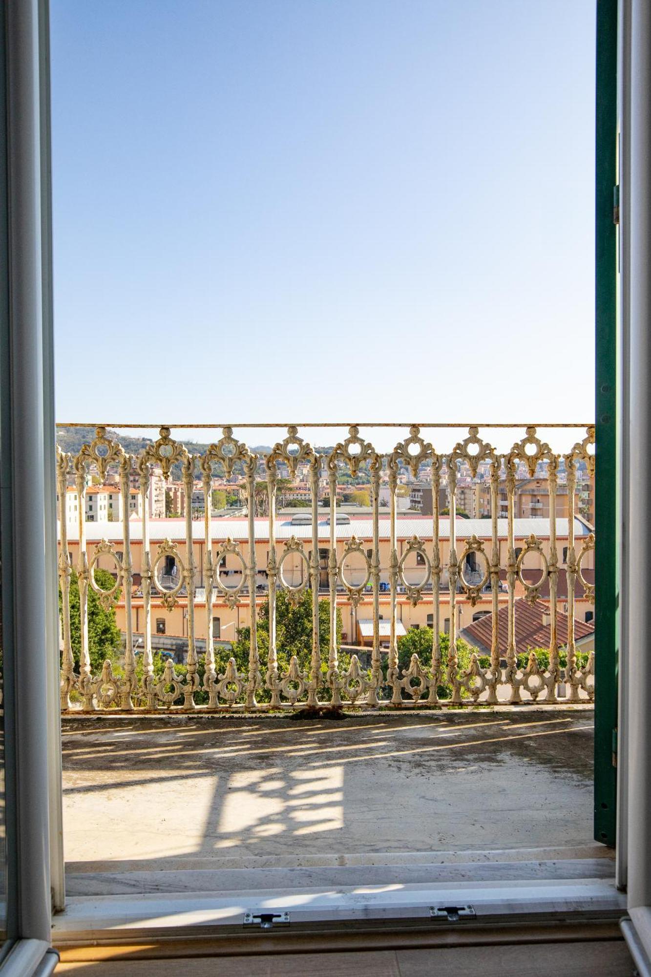Apartamento Elegante Dimora La Spezia-Free Parking Exterior foto